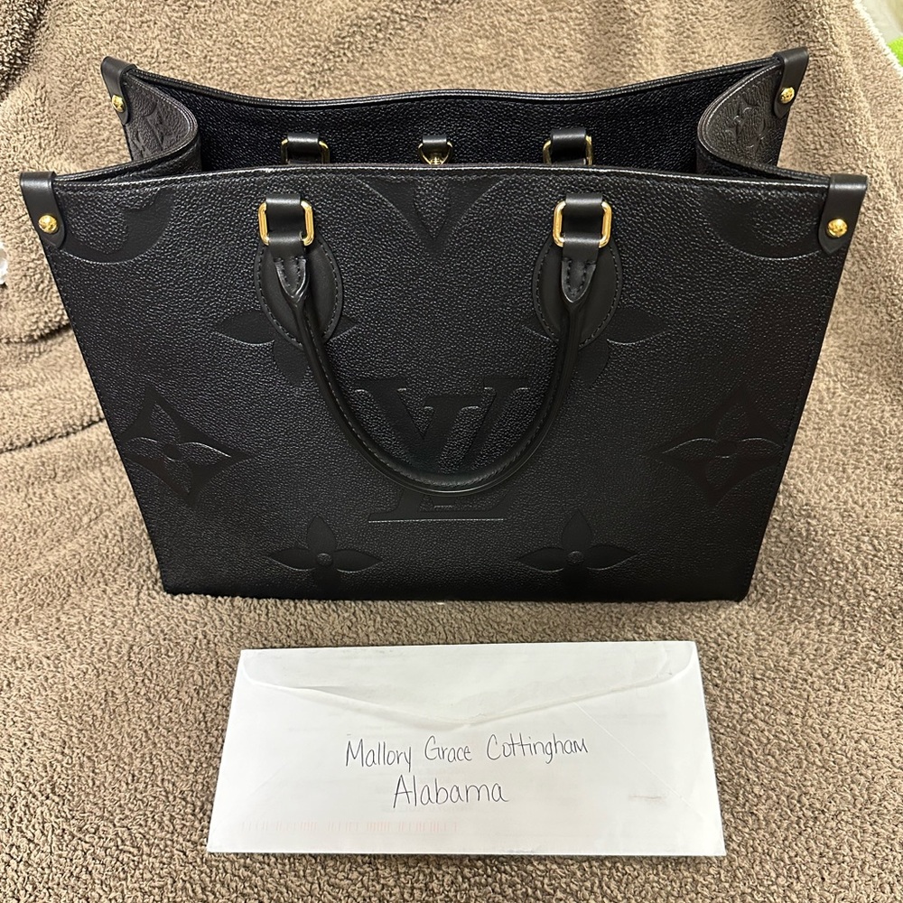 Louis Vuitton OntheGo MM